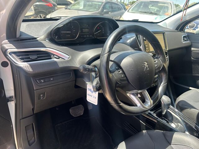 PEUGEOT 2008 ALLURE 1.2 E-THP AUTO SPANISH LHD IN SPAIN 108K 1 OWNER SUPERB 2017